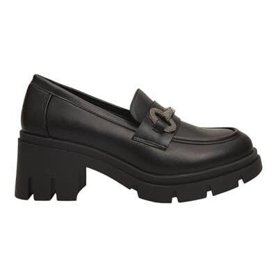 BATA Mocassins pour Femme Red Label avec Talon midi et Barrette - Publicité BATA Mocassins pour Femme Red Label avec Talon midi et Barrette - Publicité
