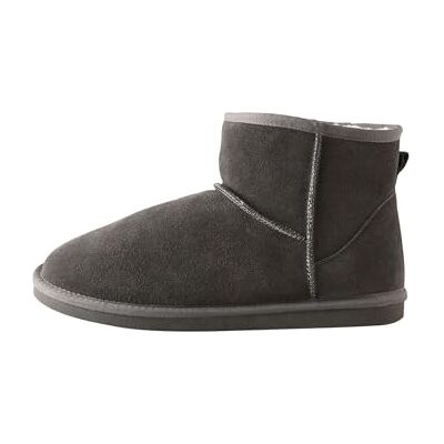 NEXT Homme Chaussons bottines Signature en daim avec doublure en fausse fourrure Gris 44 - Publicité NEXT Homme Chaussons bottines Signature en daim avec doublure en fausse fourrure Gris 44 - Publicité