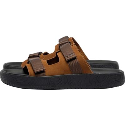 VEJA ARPOADOR Sandal - Publicité VEJA ARPOADOR Sandal - Publicité