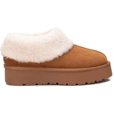 XTI Pantoufles Femme Camel Chaussures Confortables et polyvalentes Mode décontractée Modèle 14221103 (Taille37) - Publicité XTI Pantoufles Femme Camel Chaussures Confortables et polyvalentes Mode décontractée Modèle 14221103 (Taille37) - Publicité