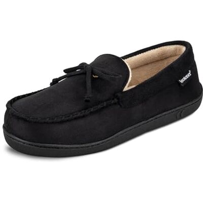 Isotoner Mocassins pour hommes en micro-suède avec semelles intérieures et extérieures, dotés de mousse à mémoire pour un ajustement personnalisé et d'un soutien de la voûte plantaire pour un - Publicité Isotoner Mocassins pour hommes en micro-suède avec semelles intérieures et extérieures, dotés de mousse à mémoire pour un ajustement personnalisé et d'un soutien de la voûte plantaire pour un - Publicité