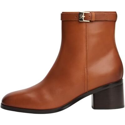 Tommy Hilfiger Bottines Femme Buckle Riding Mid Heel Cuir, Marron (Cinnamon Bark), 38 - Publicité Tommy Hilfiger Bottines Femme Buckle Riding Mid Heel Cuir, Marron (Cinnamon Bark), 38 - Publicité