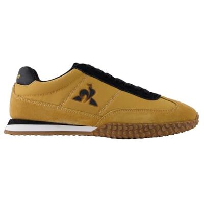Le Coq Sportif Veloce I Baskets Basses Daim et Textile Design Sport Ville Collier Rembourré Semelle Caoutchouc EVA Chaussures Homme Taille 45 Marron - Publicité Le Coq Sportif Veloce I Baskets Basses Daim et Textile Design Sport Ville Collier Rembourré Semelle Caoutchouc EVA Chaussures Homme Taille 45 Marron - Publicité