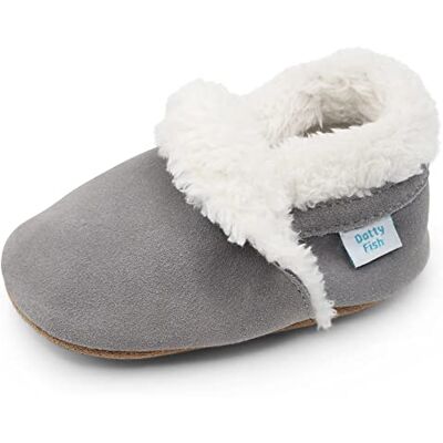 Dotty Fish Chaussons en daim pour bébé et enfant – Semelle souple antidérapante, doublure polaire chaude, effet pieds nus – Garçon & fille Gris 2-3 ans - Publicité Dotty Fish Chaussons en daim pour bébé et enfant – Semelle souple antidérapante, doublure polaire chaude, effet pieds nus – Garçon & fille Gris 2-3 ans - Publicité