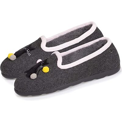 Isotoner Chaussons Slippers Femme Pompons - Publicité Isotoner Chaussons Slippers Femme Pompons - Publicité