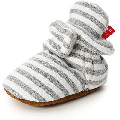 Morbuy Chaussures Bébés, Unisexe Enfants Filles Nouveau Né Toddler Fond Mou Coton Impression de rayures Antidérapant Premières Pas Chaussures Marcheurs (Rayures gris clair,3 / 13cm / 12-18 mois) - Publicité Morbuy Chaussures Bébés, Unisexe Enfants Filles Nouveau Né Toddler Fond Mou Coton Impression de rayures Antidérapant Premières Pas Chaussures Marcheurs (Rayures gris clair,3 / 13cm / 12-18 mois) - Publicité