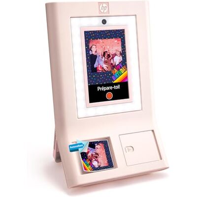 HP Sprocket Photo Booth Imprimante Photo Couleur instantanée, écran Tactile 10,1" (25,6 cm), Anneau Lumineux, Cadres personnalisés, Papier Photo Zink 3 x 4 (7,6 x 10,1 cm), Rose. Publicité HP Sprocket Photo Booth Imprimante Photo Couleur instantanée, écran Tactile 10,1" (25,6 cm), Anneau Lumineux, Cadres personnalisés, Papier Photo Zink 3 x 4 (7,6 x 10,1 cm), Rose. Publicité