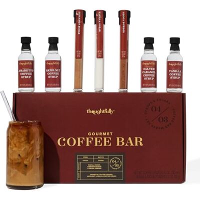 Thoughtfully Gourmet, Coffret Cadeau Coffee Therapy, Comprenant 4 Délicieux Sirops de Café, 2 Sucres Aromatisés et 1 Poudre de Cacao Pour Rehausser Votre Café - Publicité Thoughtfully Gourmet, Coffret Cadeau Coffee Therapy, Comprenant 4 Délicieux Sirops de Café, 2 Sucres Aromatisés et 1 Poudre de Cacao Pour Rehausser Votre Café - Publicité