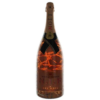Moët & Chandon Champagne N.I.R. Dry Rosé Sec Luminous Edition 12% Vol. 1,5l - Publicité Moët & Chandon Champagne N.I.R. Dry Rosé Sec Luminous Edition 12% Vol. 1,5l - Publicité