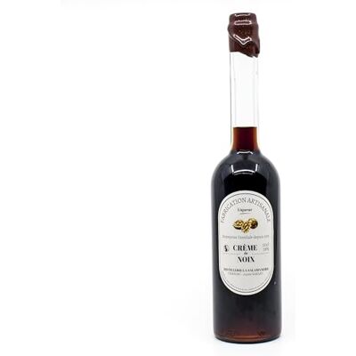 Distillerie de la Salamandre Crème de Noix 20° Distillerie La Salamandre, 50cl - Publicité Distillerie de la Salamandre Crème de Noix 20° Distillerie La Salamandre, 50cl - Publicité
