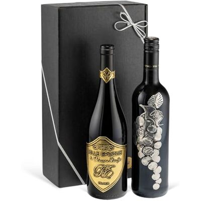 PRiME Italie vs. France : le coffret cadeau de vin rouge de tous les superlatifs! Prestige-Syrah & Merlot (2 x 0,75 l) pour un anniversaire, Noël, pour les connaisseurs - Publicité PRiME Italie vs. France : le coffret cadeau de vin rouge de tous les superlatifs! Prestige-Syrah & Merlot (2 x 0,75 l) pour un anniversaire, Noël, pour les connaisseurs - Publicité