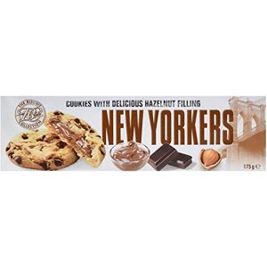 The Biscuit Collection Cookies au chocolat et noisettes New Yorkers Le paquet de 175 g - Publicité The Biscuit Collection Cookies au chocolat et noisettes New Yorkers Le paquet de 175 g - Publicité