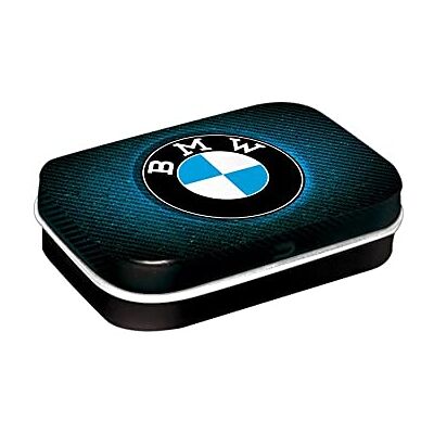 ART Boîte à pilules rétro, 4 x 6 x 1,6 cm, Official License Product (OLP), BMW – Logo Blue Shine – Idée de cadeau pour fans de BMW, avec dragées à la menthe, design vintage - Publicité ART Boîte à pilules rétro, 4 x 6 x 1,6 cm, Official License Product (OLP), BMW – Logo Blue Shine – Idée de cadeau pour fans de BMW, avec dragées à la menthe, design vintage - Publicité