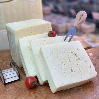 Anadoludan Sofraniza İzmir Tulum Fromage (affûté) – 400 g Fromage turc traditionnel à pâte dure au goût intense avec sac isotherme - Publicité Anadoludan Sofraniza İzmir Tulum Fromage (affûté) – 400 g Fromage turc traditionnel à pâte dure au goût intense avec sac isotherme - Publicité