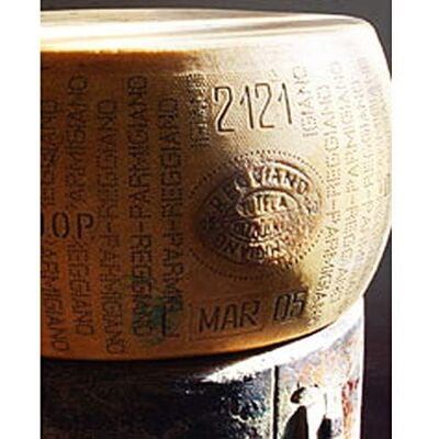 Passione Italia Env. 500 g Parmigiano Reggiano DOP Stravecchio 36 mois gagnant comme meilleur parmesan au monde - Publicité Passione Italia Env. 500 g Parmigiano Reggiano DOP Stravecchio 36 mois gagnant comme meilleur parmesan au monde - Publicité