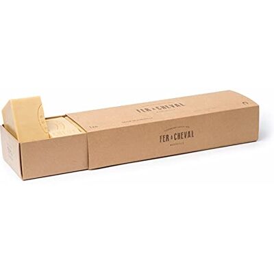 Fer à Cheval Véritable Savon de Marseille Barre Tranchée 1 Kg (Prédécoupée en 6 Savons) (Végétal) - Publicité Fer à Cheval Véritable Savon de Marseille Barre Tranchée 1 Kg (Prédécoupée en 6 Savons) (Végétal) - Publicité