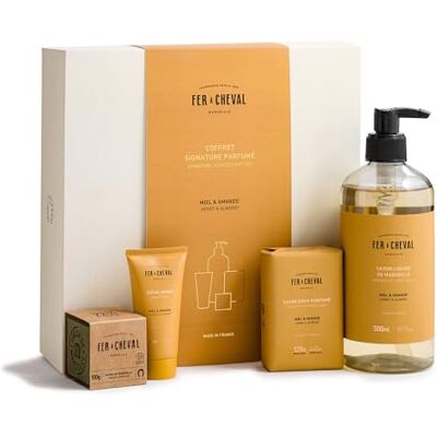 Fer à Cheval Savonnerie Coffret Cadeau Signature Parfumé Miel & Amande – Savons Liquide de Marseille et Doux Parfumé, Crème Mains et Cube de Savon de Marseille - Publicité Fer à Cheval Savonnerie Coffret Cadeau Signature Parfumé Miel & Amande – Savons Liquide de Marseille et Doux Parfumé, Crème Mains et Cube de Savon de Marseille - Publicité