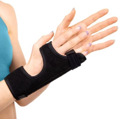 BraceAbility Attelle de Gouttière Ulnaire Métacarpienne Attelle de Traitement de Fracture de Boxeur Brisée Bouchée Soulagement de la Douleur Anneau Rose Gâchette Support d'Immobilisation - Publicité BraceAbility Attelle de Gouttière Ulnaire Métacarpienne Attelle de Traitement de Fracture de Boxeur Brisée Bouchée Soulagement de la Douleur Anneau Rose Gâchette Support d'Immobilisation - Publicité
