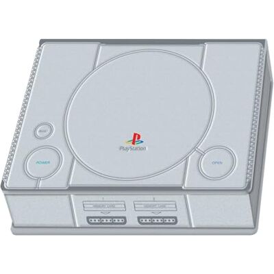 Pyramid International PlayStation Classic Premium Coffret cadeau rétro avec porte-clés, stylo, bouteille isotherme, carnet A5 et carte postale pour les fans de PlayStation - Publicité Pyramid International PlayStation Classic Premium Coffret cadeau rétro avec porte-clés, stylo, bouteille isotherme, carnet A5 et carte postale pour les fans de PlayStation - Publicité