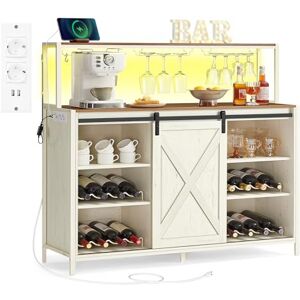 VASAGLE Bar à Café avec Multiprise, LED à Commande Vocale, Meuble Buffet avec Porte Coulissante, Crochets en S, Porte-Verres à Vin, Porte-Bouteilles, Blanc Rustique et Marron Miel LSC201WJ02 - Publicité VASAGLE Bar à Café avec Multiprise, LED à Commande Vocale, Meuble Buffet avec Porte Coulissante, Crochets en S, Porte-Verres à Vin, Porte-Bouteilles, Blanc Rustique et Marron Miel LSC201WJ02 - Publicité