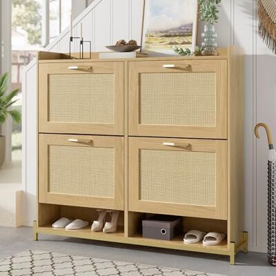 BTM Meuble à Chaussures Élégant en Bois avec Portes en Rattan – 4 Portes, Cadre en Métal et Étagère Supérieure pour Rangement Élégant et Clair - Publicité BTM Meuble à Chaussures Élégant en Bois avec Portes en Rattan – 4 Portes, Cadre en Métal et Étagère Supérieure pour Rangement Élégant et Clair - Publicité