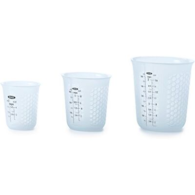 OXO Good Grips Lot de 3 tasses à mesurer en silicone - Publicité OXO Good Grips Lot de 3 tasses à mesurer en silicone - Publicité
