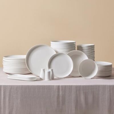 KARACA Streamline Favaro Service de table 53 pièces, set de vaisselle pour 12 personnes, en porcelaine anglaise, avec assiettes, bols, plateaux de service rectangulaires, salière et poivrière - Publicité KARACA Streamline Favaro Service de table 53 pièces, set de vaisselle pour 12 personnes, en porcelaine anglaise, avec assiettes, bols, plateaux de service rectangulaires, salière et poivrière - Publicité