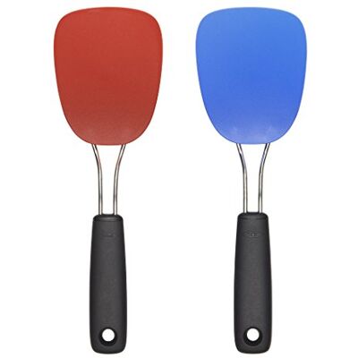OXO Good Grips Lot de 2 spatules flexibles en nylon Rouge/bleu - Publicité OXO Good Grips Lot de 2 spatules flexibles en nylon Rouge/bleu - Publicité