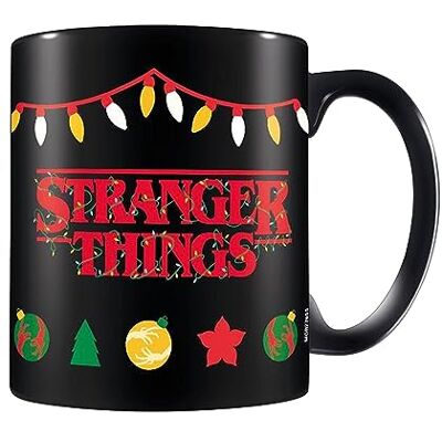 Pyramid Tasse Stranger Things (motif guirlande de Noël) 325 ml Tasse à café dans un coffret cadeau Stranger Things – Produit officiel Stranger Things - Publicité Pyramid Tasse Stranger Things (motif guirlande de Noël) 325 ml Tasse à café dans un coffret cadeau Stranger Things – Produit officiel Stranger Things - Publicité