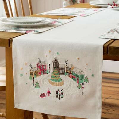 Catherine Lansfield Christmas Town Chemin de Table de Salle à Manger en Coton 33 x 220 cm Naturel - Publicité Catherine Lansfield Christmas Town Chemin de Table de Salle à Manger en Coton 33 x 220 cm Naturel - Publicité
