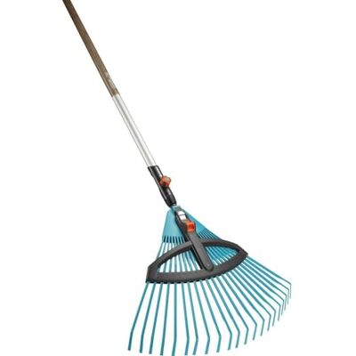 Gardena Balai à gazon réglable Combisystem de promocion : balai avec dents élastiques réglables en plastique, largeur de travail 35 à 52 cm, travail sans oscillation (3099-30) - Publicité Gardena Balai à gazon réglable Combisystem de promocion : balai avec dents élastiques réglables en plastique, largeur de travail 35 à 52 cm, travail sans oscillation (3099-30) - Publicité