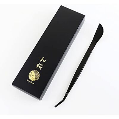 Wazakura Pince Courbée avec Spatule pour Bonsaï 220 mm, FABRIQUÉE AU JAPON, Outil Japonais pour le Soin Quotidien, le Désherbage et l'Élimination des Feuilles, Acier Inoxydable, Revêtement noir - Publicité Wazakura Pince Courbée avec Spatule pour Bonsaï 220 mm, FABRIQUÉE AU JAPON, Outil Japonais pour le Soin Quotidien, le Désherbage et l'Élimination des Feuilles, Acier Inoxydable, Revêtement noir - Publicité