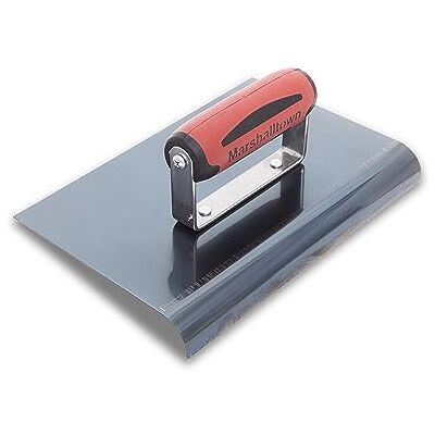 Marshalltown Truelle de bordure en acier bleu avec manche Durasoft, pour arrondir le béton, rayon : 19 mm, lèvre 22 mm, dimensions de la truelle : 229x152 mm - Publicité Marshalltown Truelle de bordure en acier bleu avec manche Durasoft, pour arrondir le béton, rayon : 19 mm, lèvre 22 mm, dimensions de la truelle : 229x152 mm - Publicité