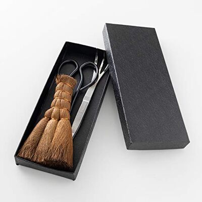 Wazakura Lot de 3 Outils de Jardinage pour Bonsaï Fabriqué au Japon, Ciseaux en Acier Carbon Noir avec Pincette Râteau en Acier Inoxydable et Balai, Kit pour Débutant, Modèle Satsuki - Publicité Wazakura Lot de 3 Outils de Jardinage pour Bonsaï Fabriqué au Japon, Ciseaux en Acier Carbon Noir avec Pincette Râteau en Acier Inoxydable et Balai, Kit pour Débutant, Modèle Satsuki - Publicité