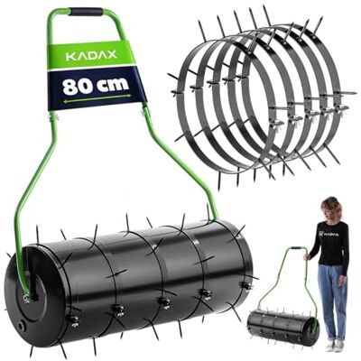 KADAX Rouleau aérateur de pelouse 80 cm, remplissable d'eau ou de sable, rouleau à gazon avec clous de 6 cm, aérateur de gazon en acier, rouleau de jardin avec pointes pour une aération efficace de la - Publicité KADAX Rouleau aérateur de pelouse 80 cm, remplissable d'eau ou de sable, rouleau à gazon avec clous de 6 cm, aérateur de gazon en acier, rouleau de jardin avec pointes pour une aération efficace de la - Publicité