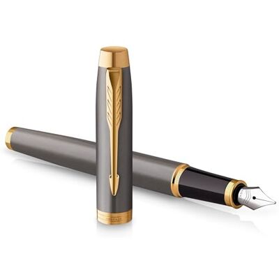 Parker IM Stylo Plume Laque Grise avec Finitions Or Plume Moyenne en Acier Inoxydable Poli Cartouche d'Encre Bleue Coffret Cadeau Cadeaux de Fin d'Études Parfaits - Publicité Parker IM Stylo Plume Laque Grise avec Finitions Or Plume Moyenne en Acier Inoxydable Poli Cartouche d'Encre Bleue Coffret Cadeau Cadeaux de Fin d'Études Parfaits - Publicité