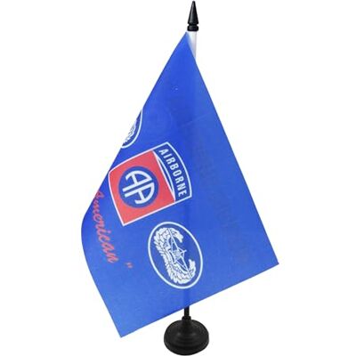 AZ FLAG Drapeau De Table USA Airborne 82e 21x14 cm Petit Drapeau De L'Armée Américaine De Bureau 100% Polyester Avec Hampe De 25cm Et Socle En Plastique Noir - Publicité AZ FLAG Drapeau De Table USA Airborne 82e 21x14 cm Petit Drapeau De L'Armée Américaine De Bureau 100% Polyester Avec Hampe De 25cm Et Socle En Plastique Noir - Publicité