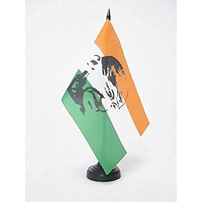 AZ FLAG Drapeau De Table Inde avec Ghandi 21x14 cm Petit Drapeau Indien De Bureau 100% Polyester Avec Hampe De 25cm Et Socle En Plastique Noir - Publicité AZ FLAG Drapeau De Table Inde avec Ghandi 21x14 cm Petit Drapeau Indien De Bureau 100% Polyester Avec Hampe De 25cm Et Socle En Plastique Noir - Publicité