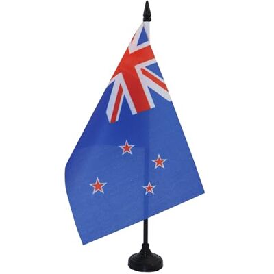AZ FLAG Drapeau De Table Nouvelle-Zélande 21x14 cm Petit Drapeau Néo-Zélandais De Bureau 100% Polyester Avec Hampe De 25cm Et Socle En Plastique Noir - Publicité AZ FLAG Drapeau De Table Nouvelle-Zélande 21x14 cm Petit Drapeau Néo-Zélandais De Bureau 100% Polyester Avec Hampe De 25cm Et Socle En Plastique Noir - Publicité