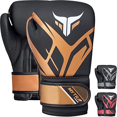 Mytra Fusion Gants de boxe pour enfants Gants de boxe junior avec paume ventilée MMA, Muay Thai, sparring, combat, gants de frappe (Black/Gold, 4-oz) - Publicité Mytra Fusion Gants de boxe pour enfants Gants de boxe junior avec paume ventilée MMA, Muay Thai, sparring, combat, gants de frappe (Black/Gold, 4-oz) - Publicité