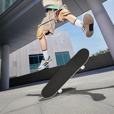 LANTUS Skateboard Complet pour débutants Enfant Adulte, Skateboard 79 * 20 * 8.5 cm à 7 Couches Double Kick Deck concave Skate Board avec T-Tool pour Filles garçons débutants et Professionnels - Publicité LANTUS Skateboard Complet pour débutants Enfant Adulte, Skateboard 79 * 20 * 8.5 cm à 7 Couches Double Kick Deck concave Skate Board avec T-Tool pour Filles garçons débutants et Professionnels - Publicité