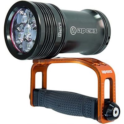 Apeks Luna Adv Primary 3600 Lumens - Publicité Apeks Luna Adv Primary 3600 Lumens - Publicité
