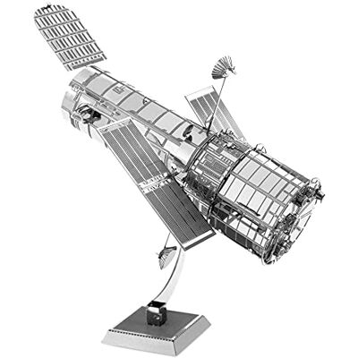 Metal Earth Maquette 3D Metallique Télescope Spatial Hubble 7,62 x 5,08 x 6,35 cm Kit de Modélisme Aéronautique Spatial 5061093 - Publicité Metal Earth Maquette 3D Metallique Télescope Spatial Hubble 7,62 x 5,08 x 6,35 cm Kit de Modélisme Aéronautique Spatial 5061093 - Publicité