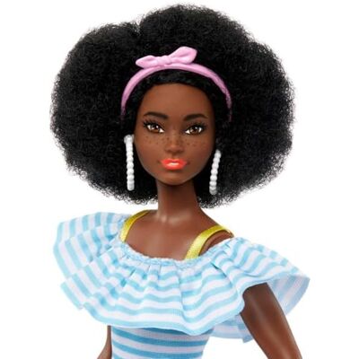 Barbie Day & Play Rollers Tendance, Poupee Mannequin avec des Rollers, Une Tenue Tendance, des Accessoires Et Un Chiot, Coupe Afro Naturelle Jouet Enfant, Dès 3 Ans, HPL77 - Publicité Barbie Day & Play Rollers Tendance, Poupee Mannequin avec des Rollers, Une Tenue Tendance, des Accessoires Et Un Chiot, Coupe Afro Naturelle Jouet Enfant, Dès 3 Ans, HPL77 - Publicité