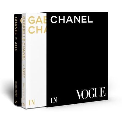 Brown, Susanna Chanel in Vogue (FR) - Publicité Brown, Susanna Chanel in Vogue (FR) - Publicité