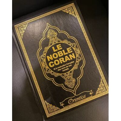 Révélation Le Noble Coran et la traduction française du sens de ses versets (bilingue français/arabe) Grand format (21 x 28,50 cm) Couverture rigide similicuir de luxe Couleur Noir doré - Publicité Révélation Le Noble Coran et la traduction française du sens de ses versets (bilingue français/arabe) Grand format (21 x 28,50 cm) Couverture rigide similicuir de luxe Couleur Noir doré - Publicité