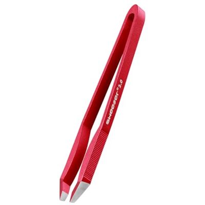 Rubis Switzerland pince à épiler Sweezer 2.0 – slant, inclinée, fine et pointue pour les sourcils ultra precision rouge - Publicité Rubis Switzerland pince à épiler Sweezer 2.0 – slant, inclinée, fine et pointue pour les sourcils ultra precision rouge - Publicité