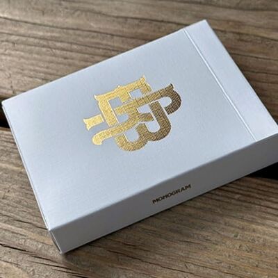 SOLOMAGIA Monogram Playing Cards - Publicité SOLOMAGIA Monogram Playing Cards - Publicité
