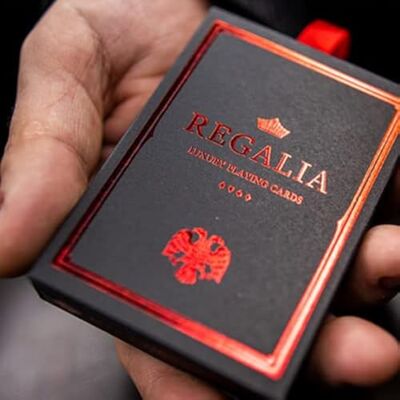 SOLOMAGIA Regalia Red Playing Cards (Signature Edition) by Shin Lim - Publicité SOLOMAGIA Regalia Red Playing Cards (Signature Edition) by Shin Lim - Publicité