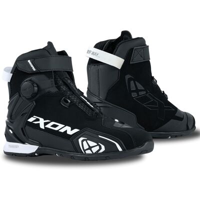 Baskets Moto Ixon BULL 2 WATERPROOF Noir/Blanc - Publicité Baskets Moto Ixon BULL 2 WATERPROOF Noir/Blanc - Publicité